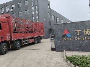 3臺PE250x750和1臺PE250X400鄂破發(fā)往上海港口